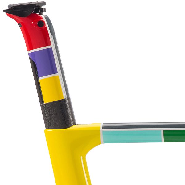 Atleta Team Replica Carbon Aerodynamic Frame by Dedacciai